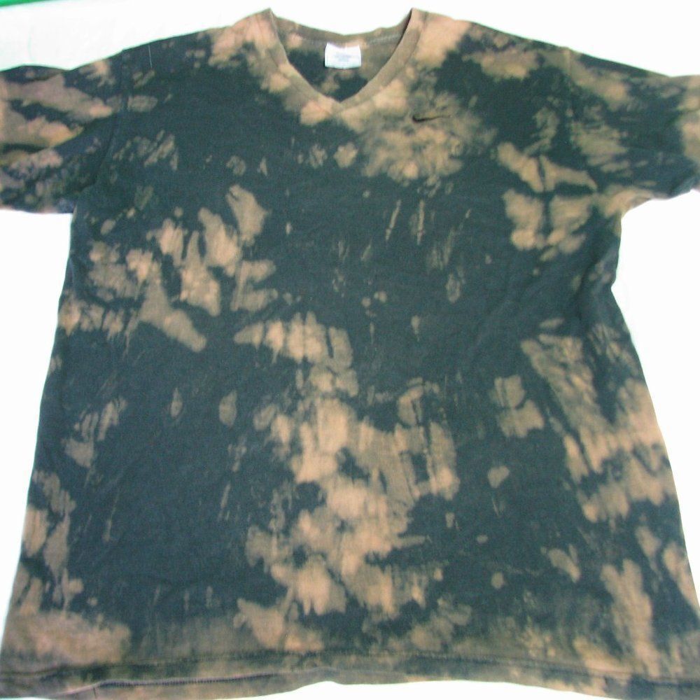 Vintage Nike Small Swoosh Tie-Dye V-Neck T-Shirt